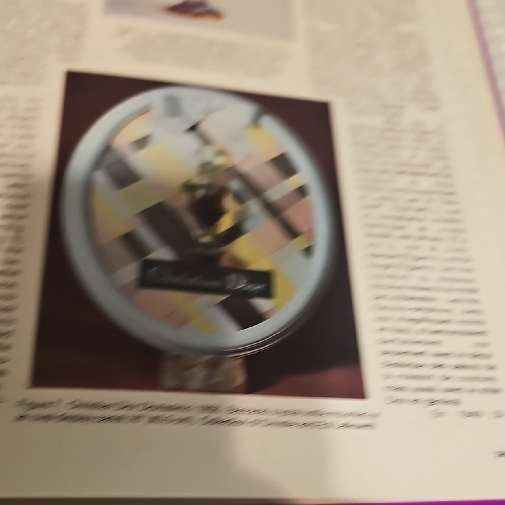The Beauty Of Perfume - 1996 Auction Book - Coffee Table Book - Picture 7 of 8